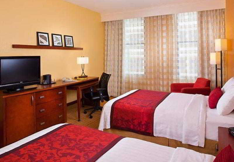 Courtyard By Marriott New Orleans Downtown Near The French Quarter Hotel Екстериор снимка