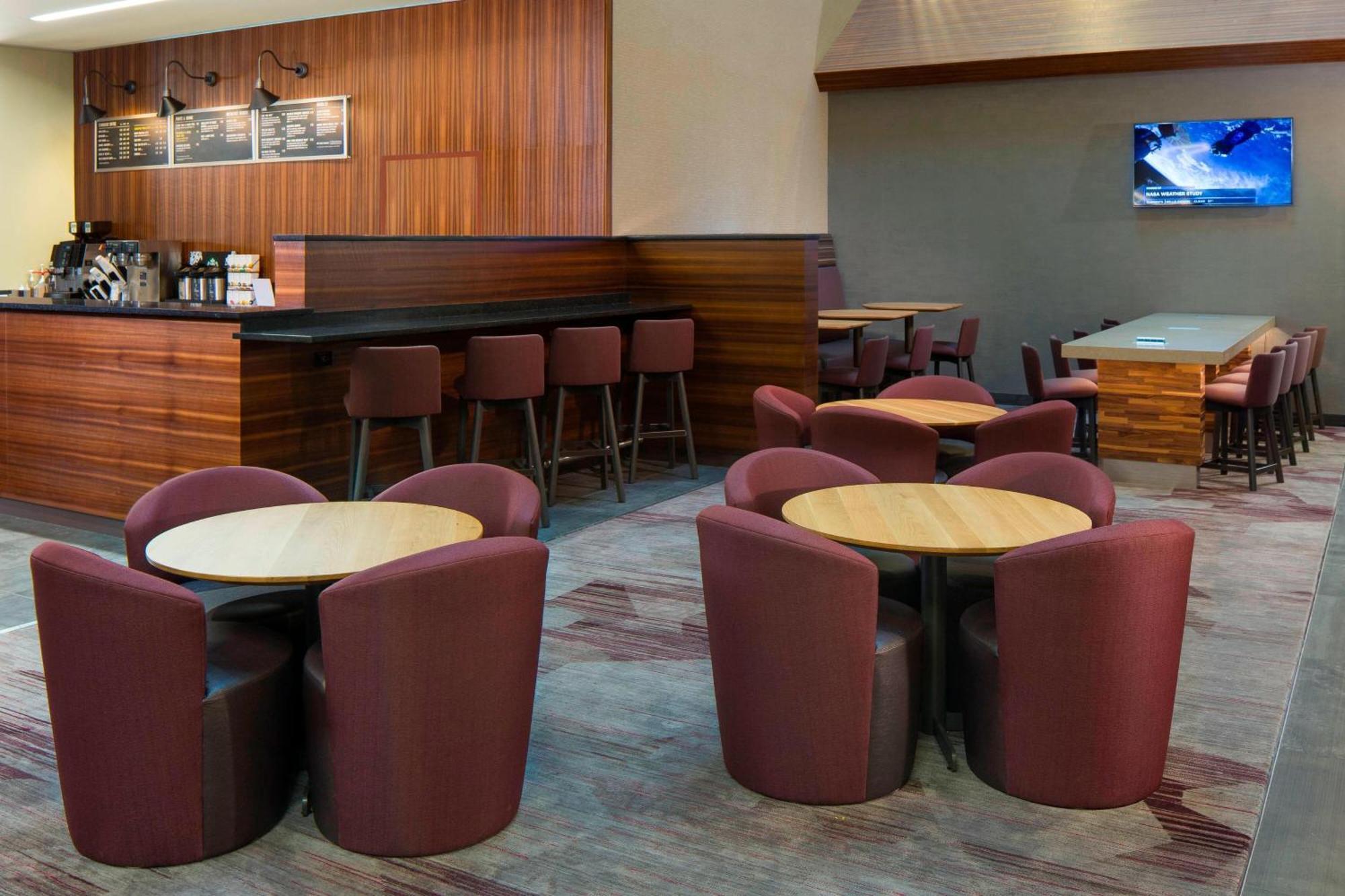 Courtyard By Marriott New Orleans Downtown Near The French Quarter Hotel Екстериор снимка