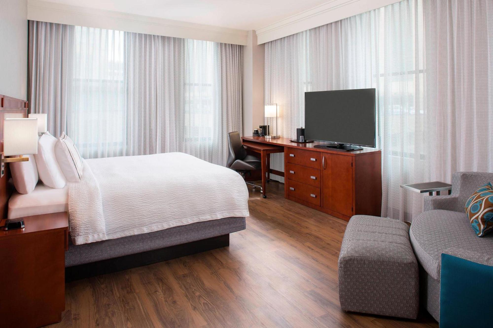 Courtyard By Marriott New Orleans Downtown Near The French Quarter Hotel Екстериор снимка