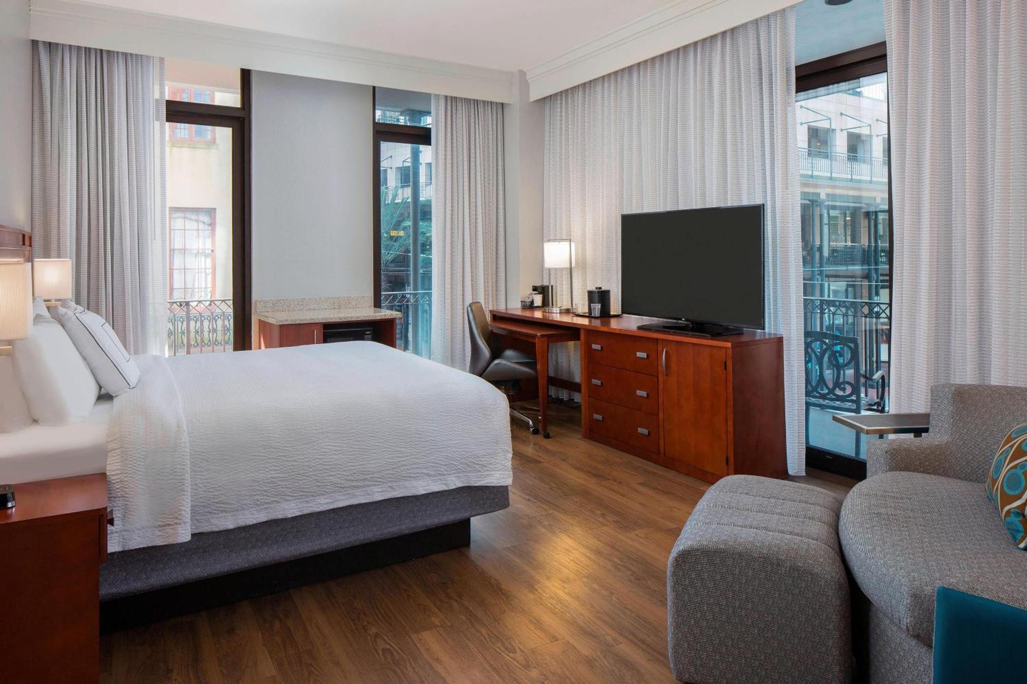 Courtyard By Marriott New Orleans Downtown Near The French Quarter Hotel Екстериор снимка