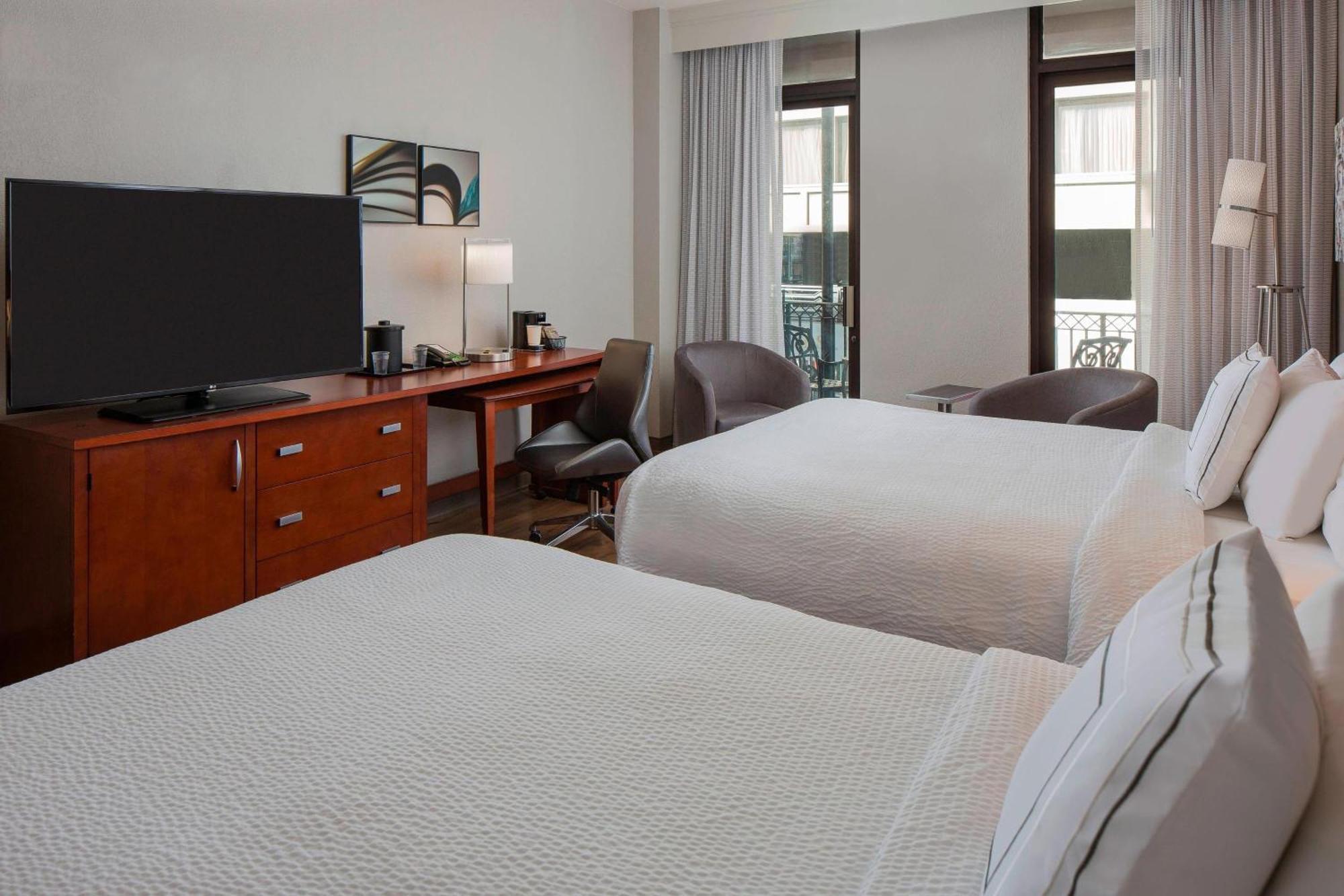 Courtyard By Marriott New Orleans Downtown Near The French Quarter Hotel Екстериор снимка
