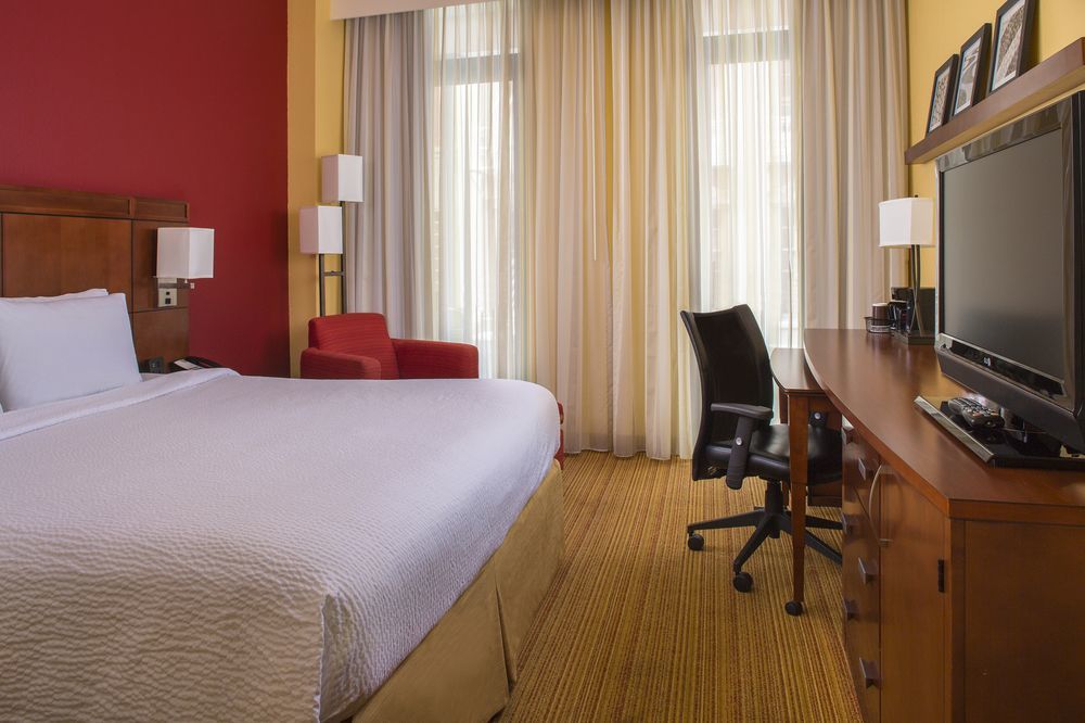 Courtyard By Marriott New Orleans Downtown Near The French Quarter Hotel Екстериор снимка