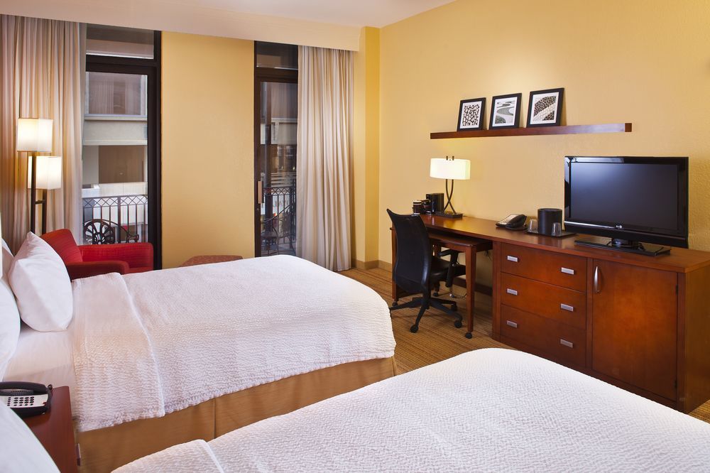 Courtyard By Marriott New Orleans Downtown Near The French Quarter Hotel Екстериор снимка